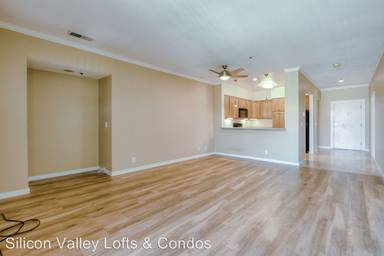 Main picture of 97 E Saint James St