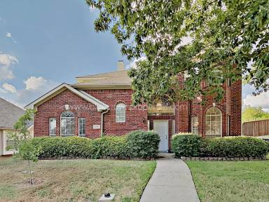 Main picture of 1700 Cresthill Dr