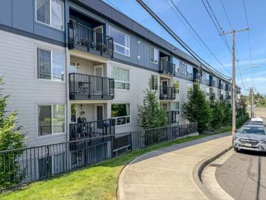 Main picture of 9416 1st Ave NE