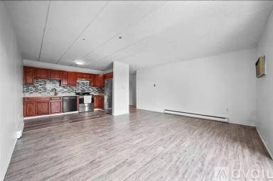 Main picture of 308 Quarry St