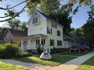 Main picture of 717 McKinley Ave