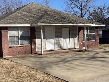 Main picture of 1408 Seals St