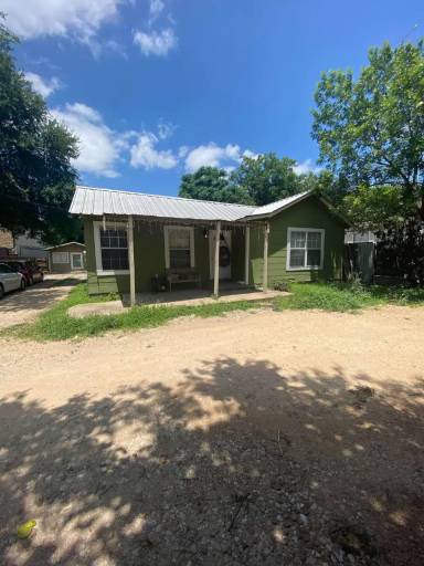 Main picture of 1706 Fortview Rd