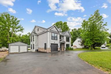 Main picture of 8415 Yorkshire Ln