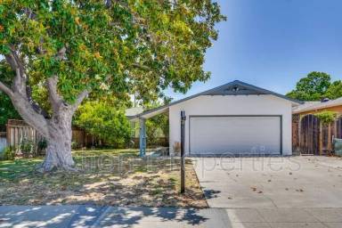 Main picture of 834 Orange Ave