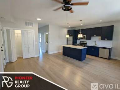 Main picture of Montrose/Seeley Apartments