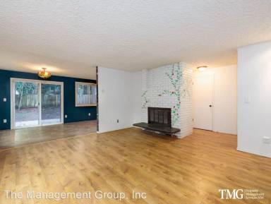 Main picture of 4213 NE 152nd Ave