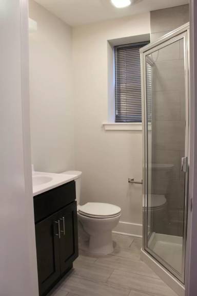 Main picture of 307 Perry St - E