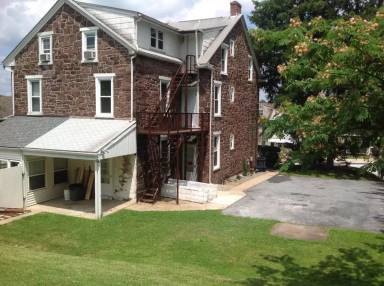 Main picture of 52 N Church St