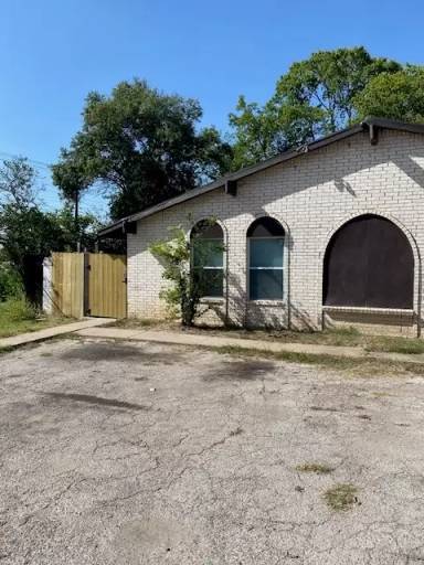Main picture of 610 Bramble Dr