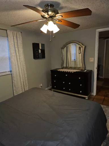 Main picture of 1 Drexel Rd