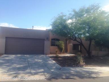 Main picture of 323 E Calle Mingo