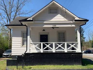 Main picture of 3185 Jackson St
