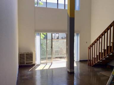 Main picture of 601 Minnesota St