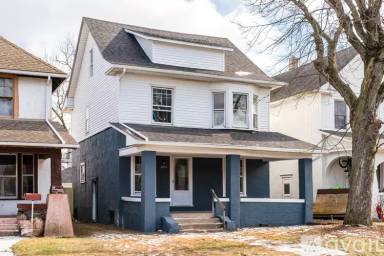 Main picture of 148 Edgar Ave