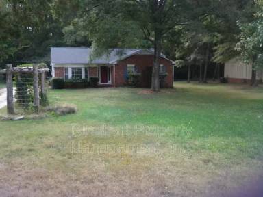 Main picture of 290 Ratteree Cir