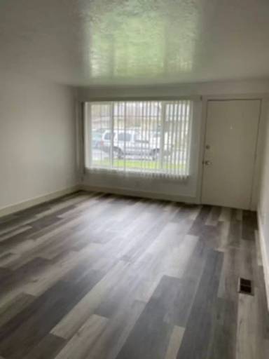 Main picture of 220 Trees Ct