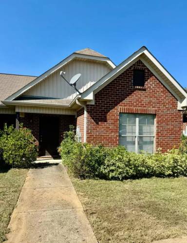 Main picture of 501 Castlebury Ln