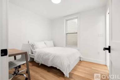 Main picture of 349 W 4th St