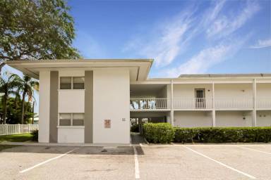 Main picture of 1001 Inlet Cir