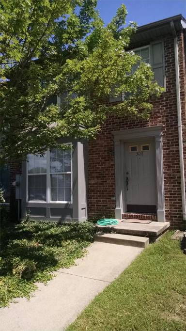 Main picture of 306 Barrington Ln