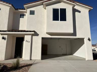 Main picture of 237 N 2470 W