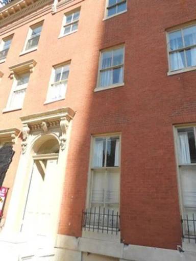 Main picture of 809 Park Ave