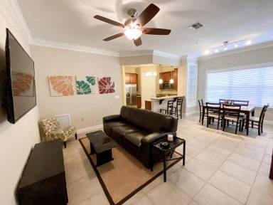 Main picture of 230 SW 2nd Ave