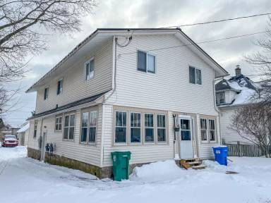 Main picture of 2214 Fitch Ave