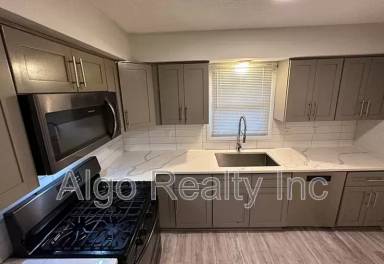 Main picture of 4628 Johnson St NE