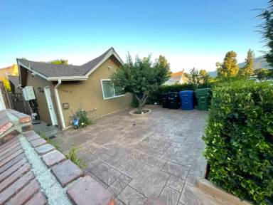 Main picture of 10010 Cabanas Ave