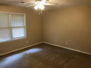 Main picture of 272 Lee Road 158