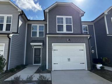 Main picture of 1582 Rhodes Pond St