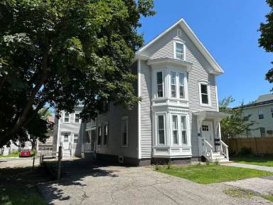 Main picture of 84 Blodget St