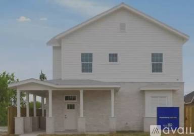 Main picture of 510 W Levee St