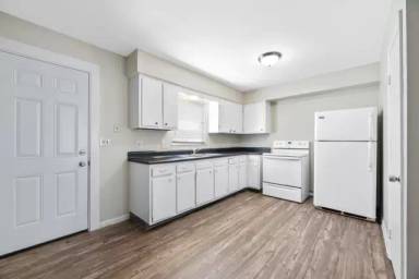 Main picture of Evergreen Apartments & Townhomes