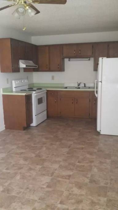 Main picture of 138 Clover St