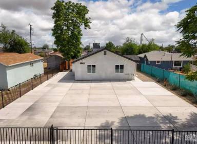 Main picture of 2625 Security Ave