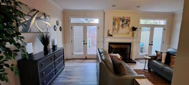 Main picture of 400 Mallet Hill Rd