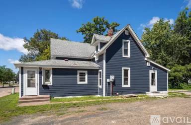 Main picture of 631 W Broadway Ave