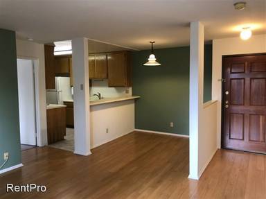 Main picture of 10201 Woodbine St