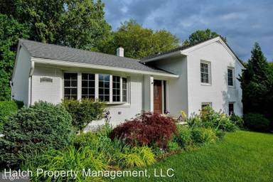 Main picture of 5205 Holden St