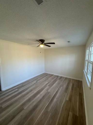Main picture of 256 E Davidson Ave
