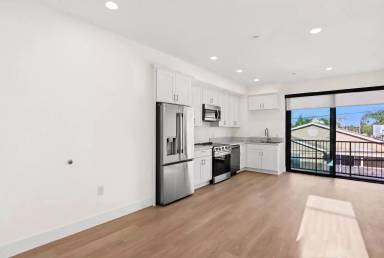 Main picture of 4649 Arizona St