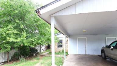 Main picture of 2106 Donahue Ln