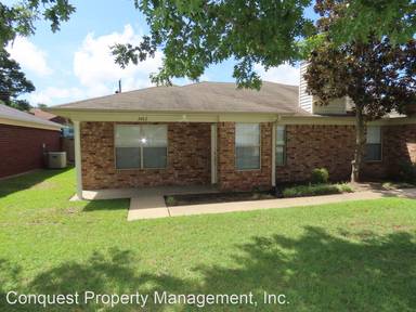 Main picture of 3401 Lexington Dr