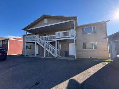 Main picture of 16 Michael Grove Ave