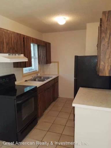 Main picture of 216 1/2 Davidson Ave