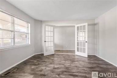 Main picture of 6024 N Harvard Ave