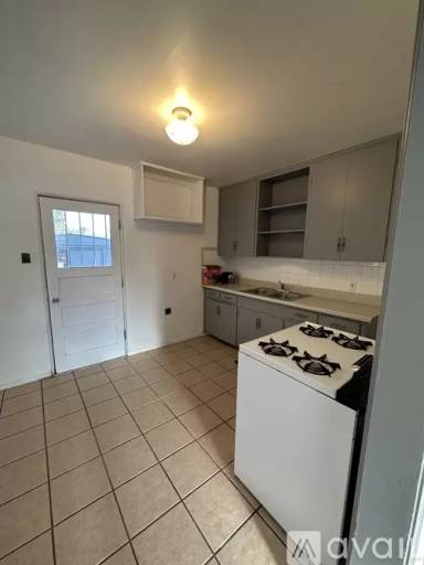Main picture of 7879 Juliet Way